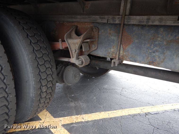 image for item GC9499 2004 International 4300 box truck