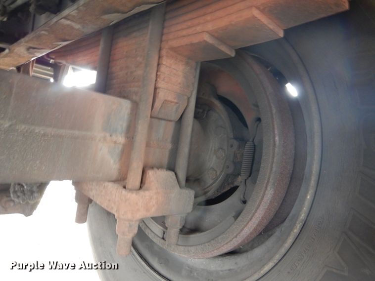 image for item GC9499 2004 International 4300 box truck