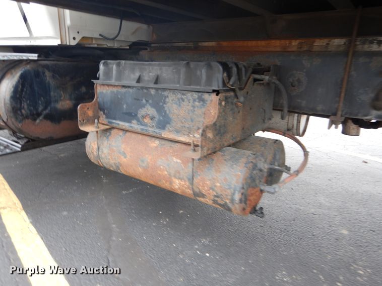 image for item GC9499 2004 International 4300 box truck