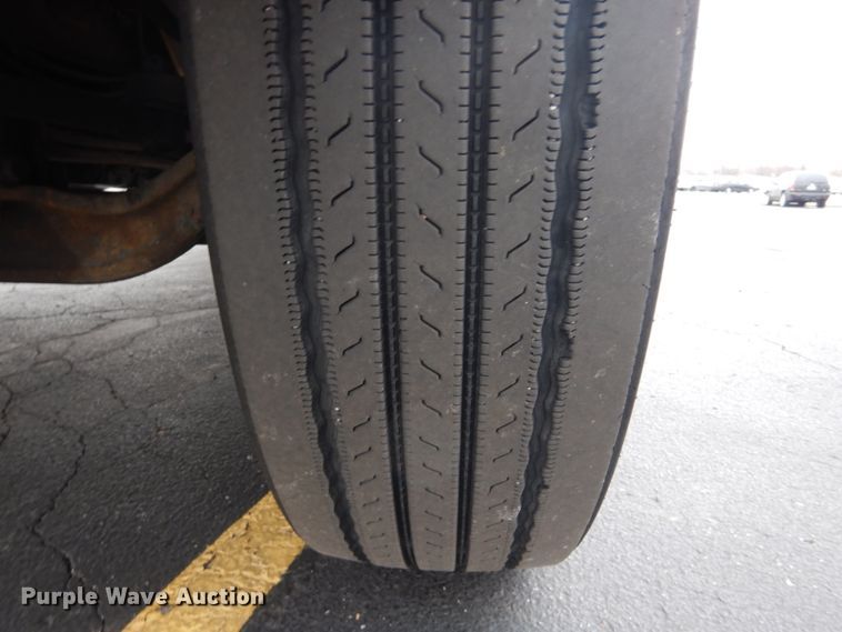 image for item GC9499 2004 International 4300 box truck