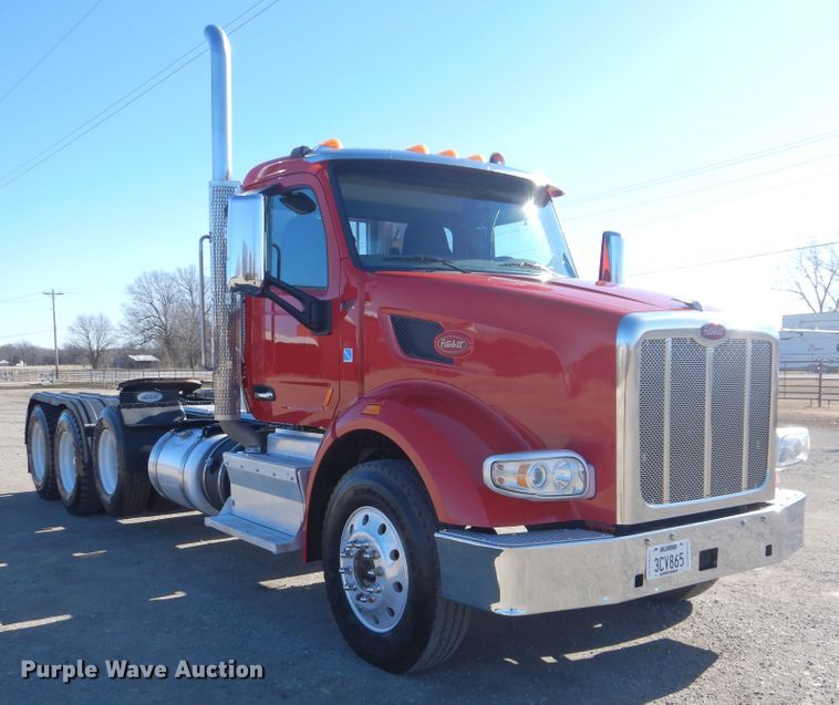 image for item GF9097 2015 Peterbilt 567 semi truck