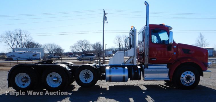 image for item GF9097 2015 Peterbilt 567 semi truck