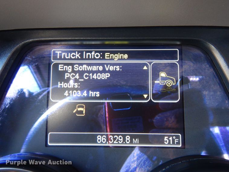 image for item GF9097 2015 Peterbilt 567 semi truck