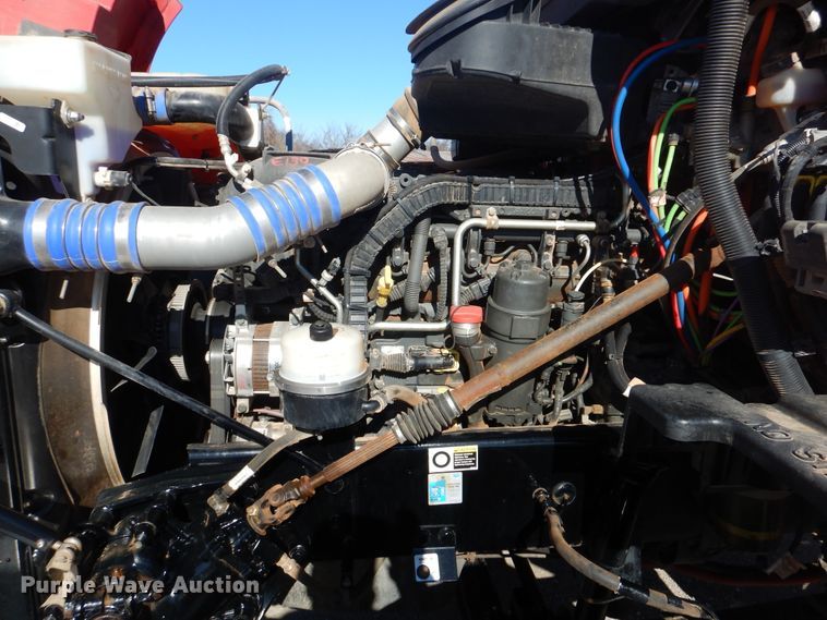 image for item GF9097 2015 Peterbilt 567 semi truck