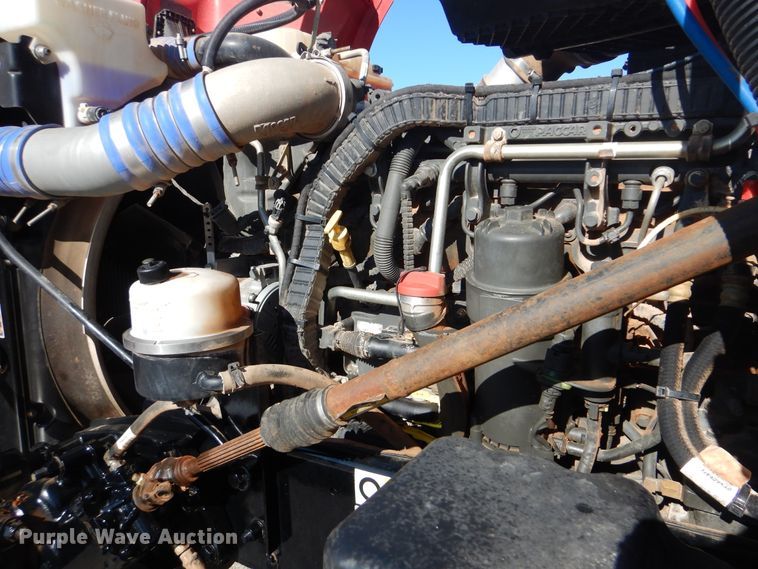 image for item GF9097 2015 Peterbilt 567 semi truck