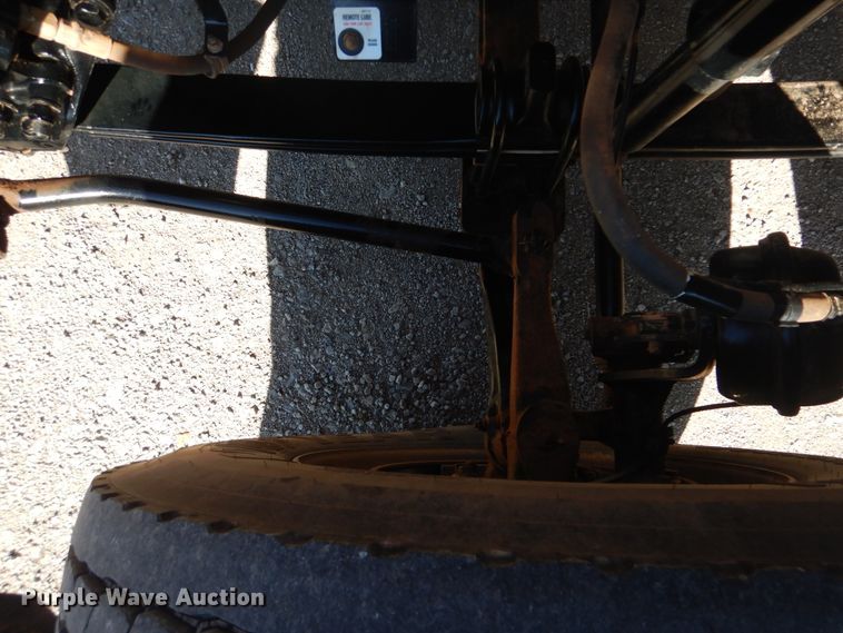 image for item GF9097 2015 Peterbilt 567 semi truck