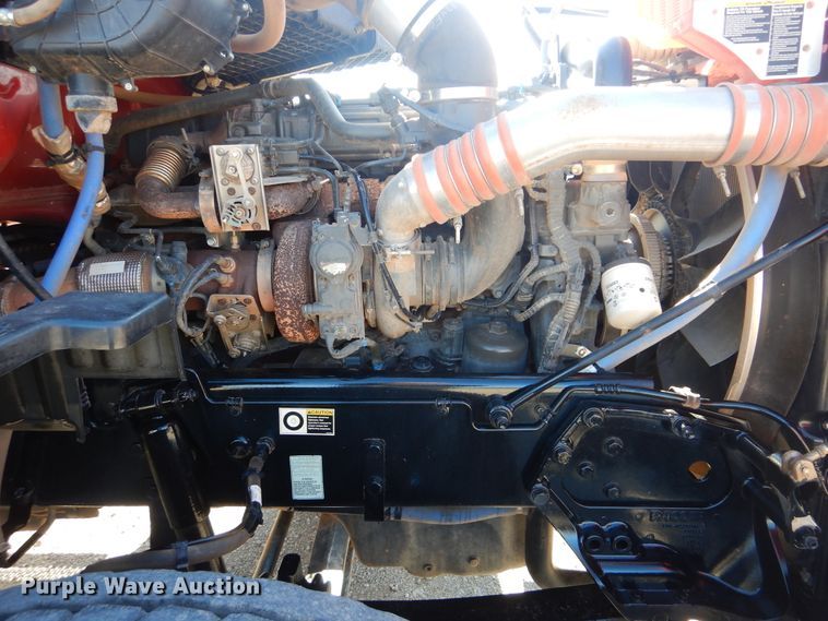 image for item GF9097 2015 Peterbilt 567 semi truck