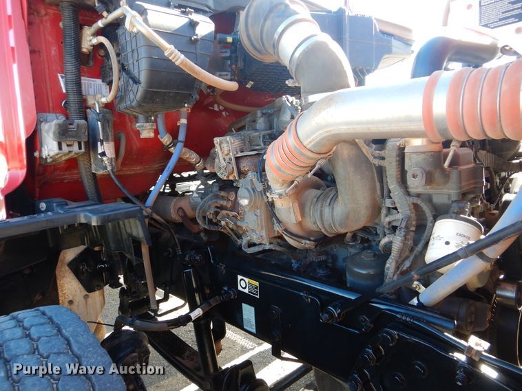 image for item GF9097 2015 Peterbilt 567 semi truck