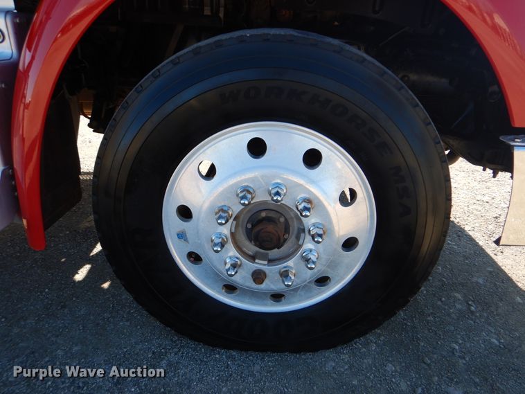 image for item GF9097 2015 Peterbilt 567 semi truck