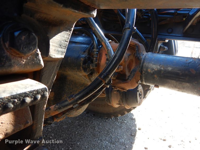 image for item GF9097 2015 Peterbilt 567 semi truck