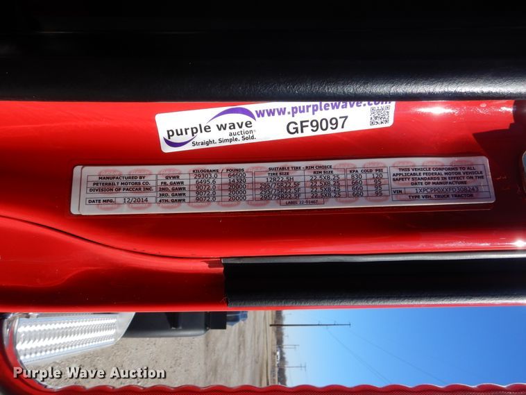 image for item GF9097 2015 Peterbilt 567 semi truck