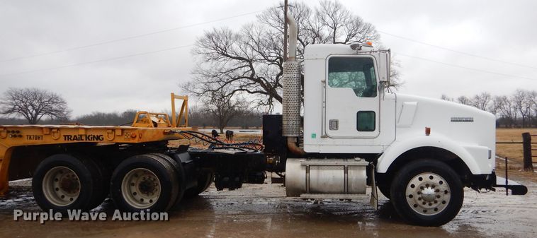 image for item GG9702 1999 Kenworth T800 semi truck