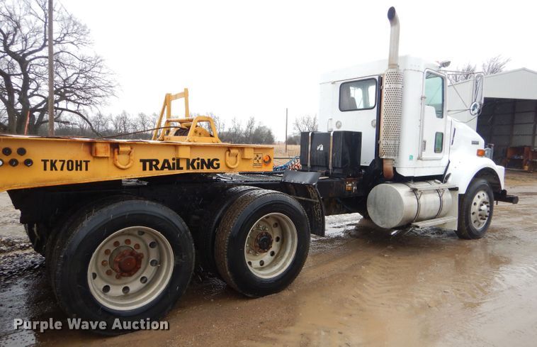 image for item GG9702 1999 Kenworth T800 semi truck