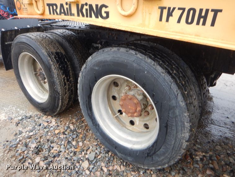 image for item GG9702 1999 Kenworth T800 semi truck