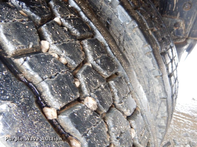 image for item GG9702 1999 Kenworth T800 semi truck