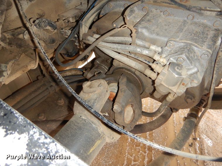 image for item GG9702 1999 Kenworth T800 semi truck