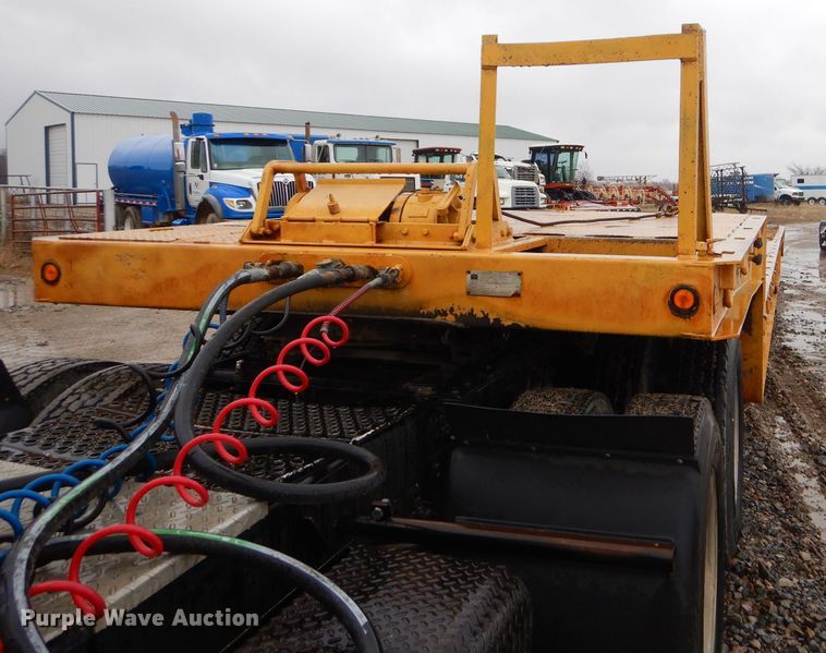 image for item GG9703 1998 Trail King TK70HT equipment trailer