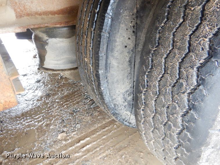 image for item GG9703 1998 Trail King TK70HT equipment trailer