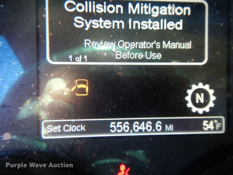 image for item GH9005 2017 Peterbilt 579 semi truck