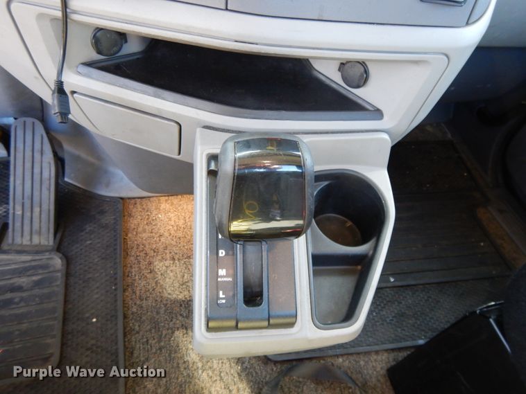 image for item GH9005 2017 Peterbilt 579 semi truck