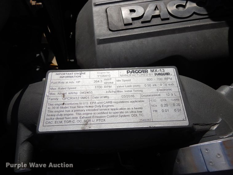 image for item GH9005 2017 Peterbilt 579 semi truck