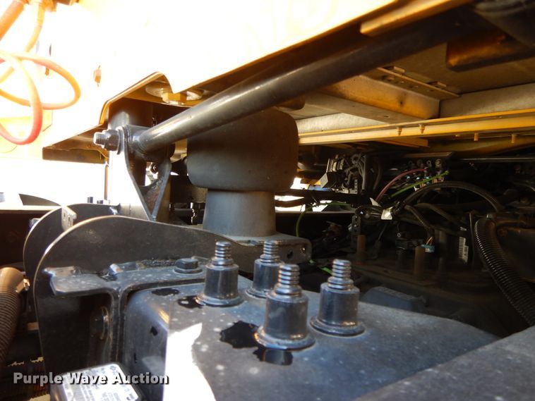 image for item GH9005 2017 Peterbilt 579 semi truck