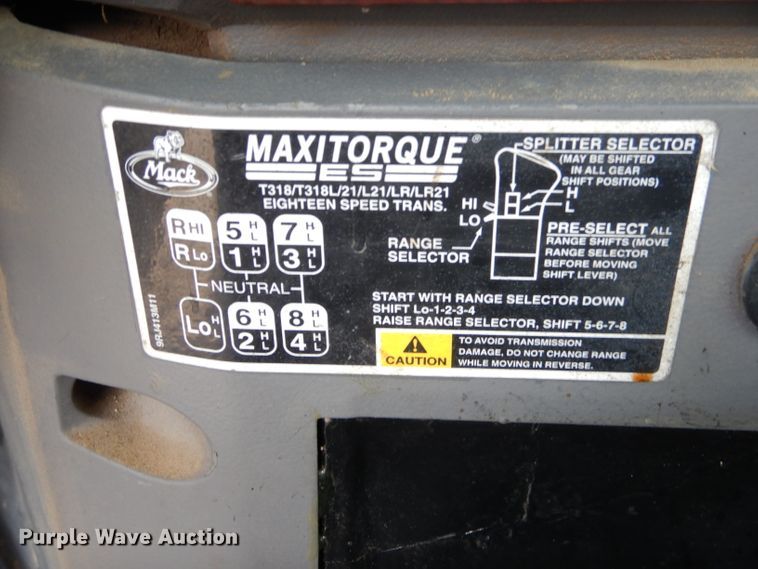 image for item GN9228 2008 Mack CHU semi truck