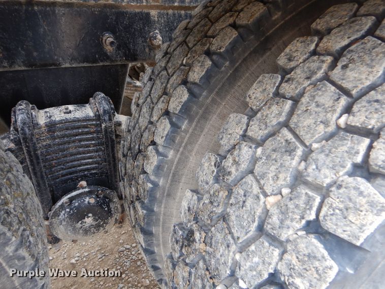 image for item GN9228 2008 Mack CHU semi truck