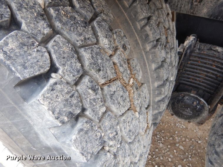 image for item GN9228 2008 Mack CHU semi truck