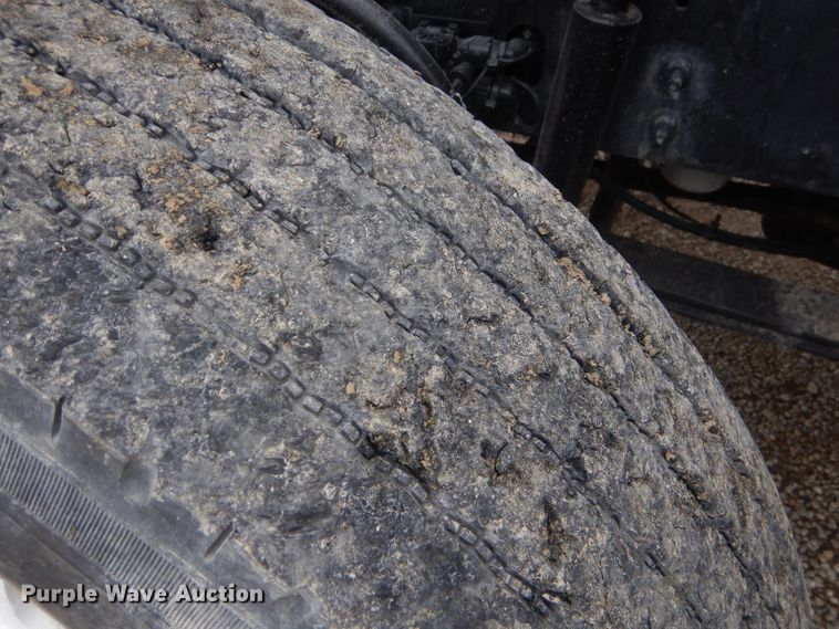 image for item GN9228 2008 Mack CHU semi truck