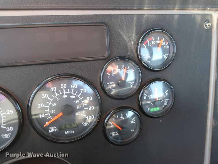 image for item GS9764 2013 Western Star 4900SB semi truck