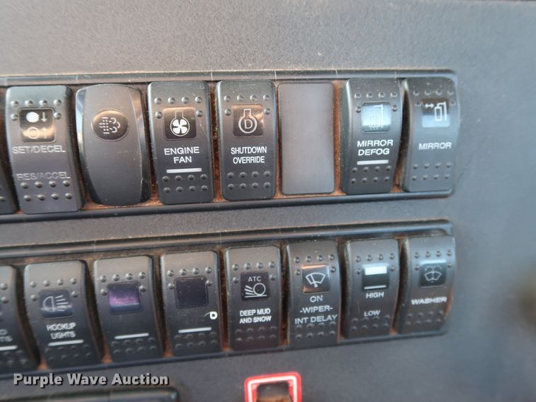 image for item GS9764 2013 Western Star 4900SB semi truck