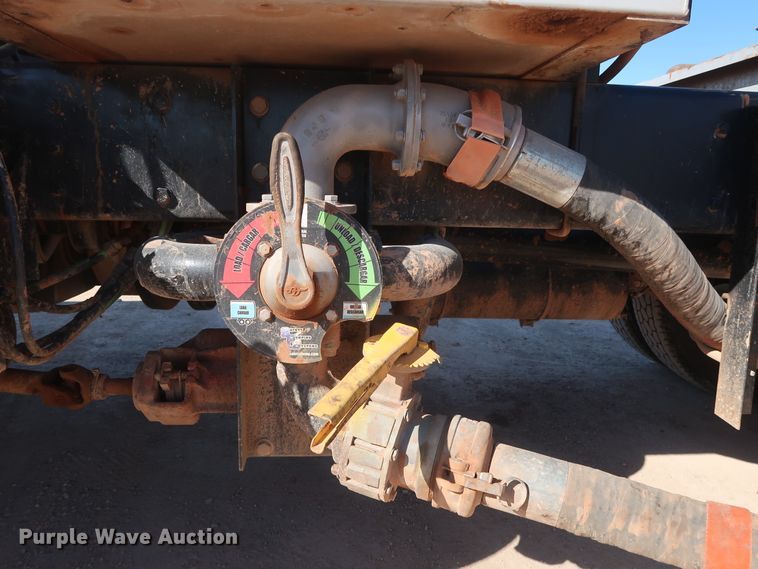 image for item GS9764 2013 Western Star 4900SB semi truck