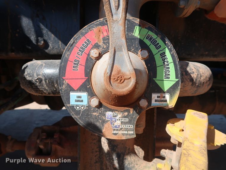 image for item GS9764 2013 Western Star 4900SB semi truck