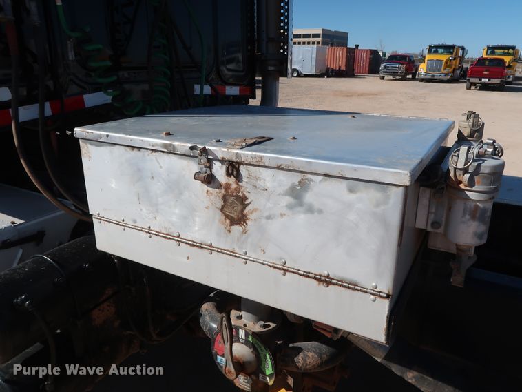 image for item GS9764 2013 Western Star 4900SB semi truck