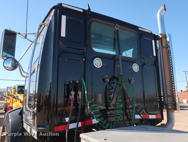 image for item GS9764 2013 Western Star 4900SB semi truck