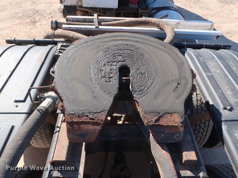 image for item GS9764 2013 Western Star 4900SB semi truck