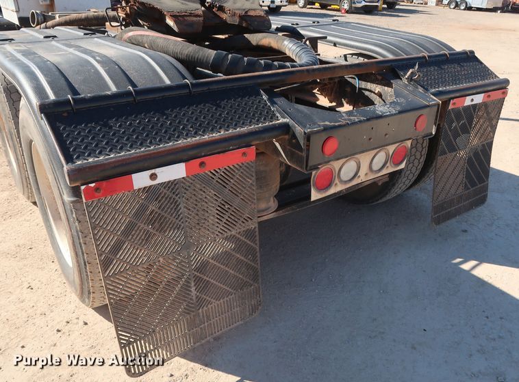 image for item GS9764 2013 Western Star 4900SB semi truck