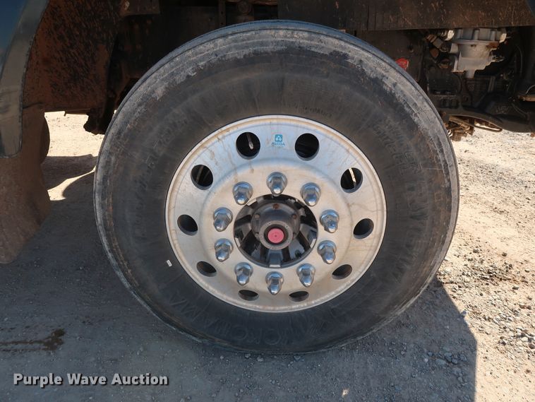 image for item GS9764 2013 Western Star 4900SB semi truck