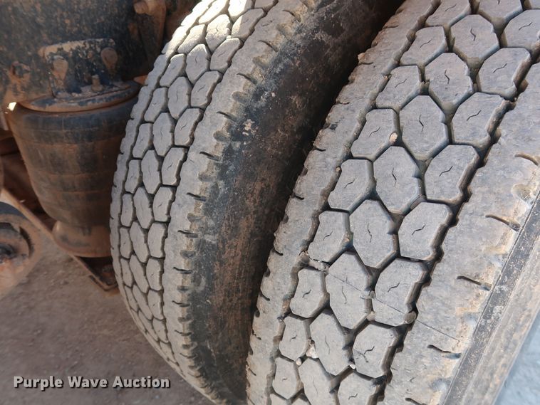 image for item GS9764 2013 Western Star 4900SB semi truck