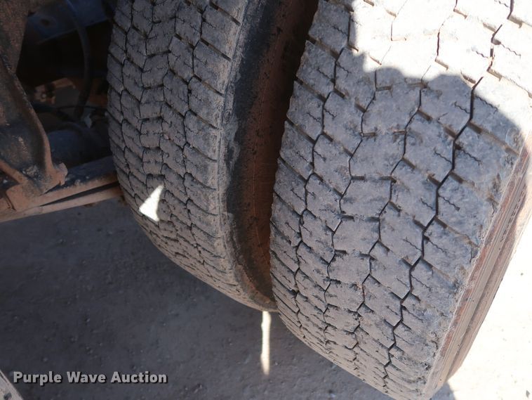 image for item GS9764 2013 Western Star 4900SB semi truck