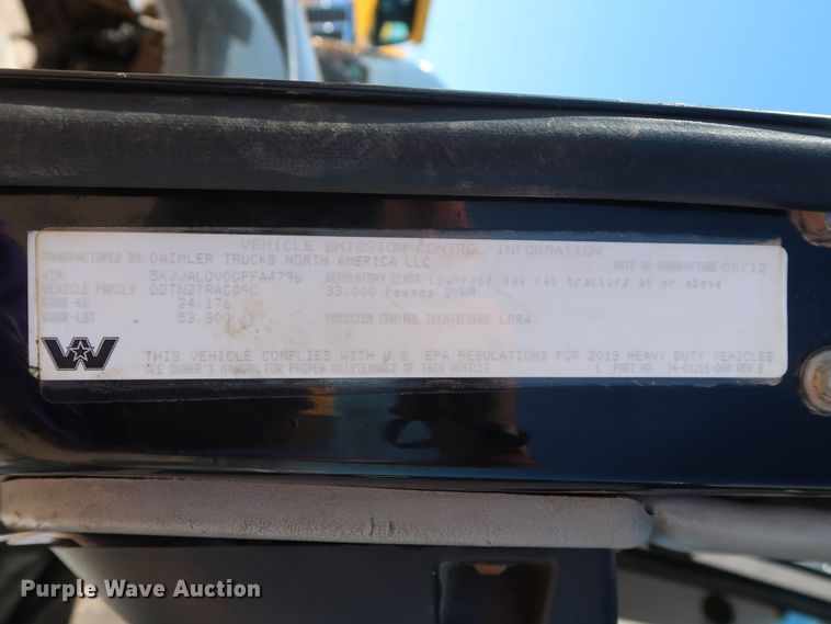 image for item GS9764 2013 Western Star 4900SB semi truck