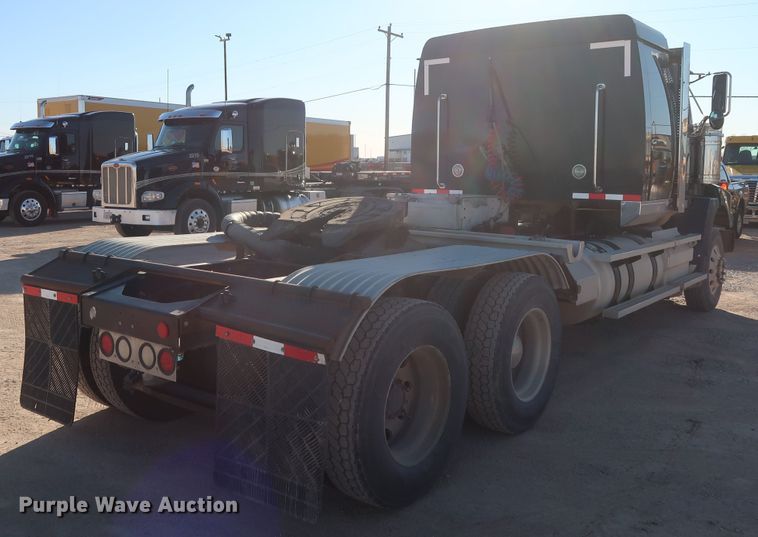 image for item GS9765 2013 Western Star 4900SB semi truck