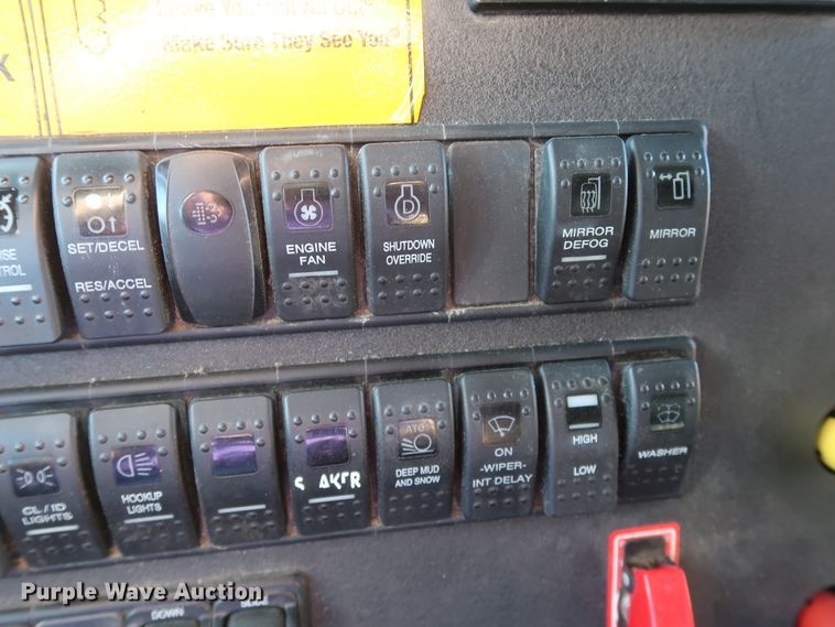 image for item GS9765 2013 Western Star 4900SB semi truck