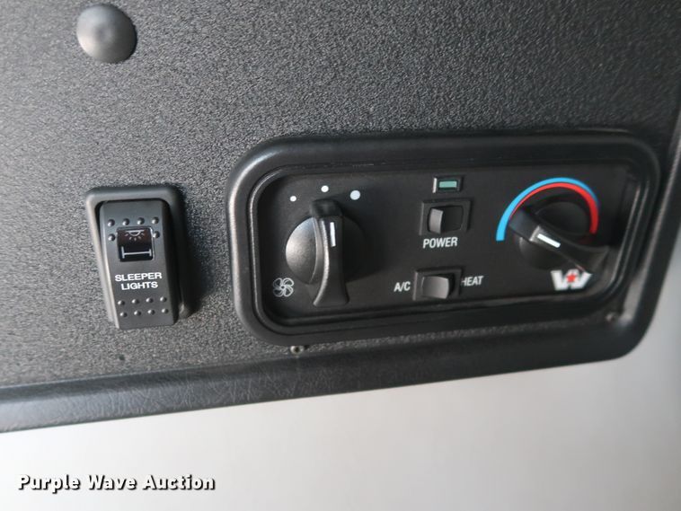 image for item GS9765 2013 Western Star 4900SB semi truck