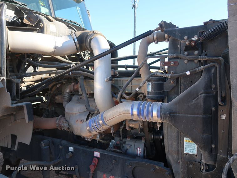 image for item GS9765 2013 Western Star 4900SB semi truck