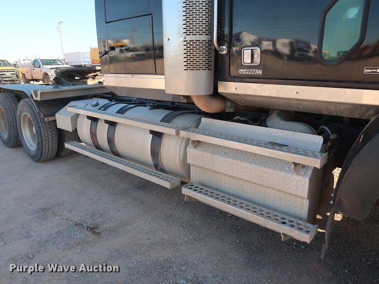 image for item GS9765 2013 Western Star 4900SB semi truck