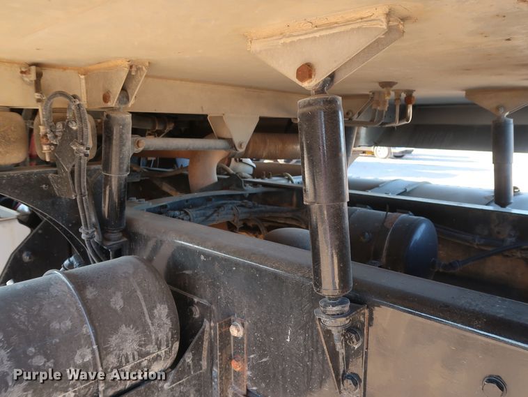 image for item GS9765 2013 Western Star 4900SB semi truck