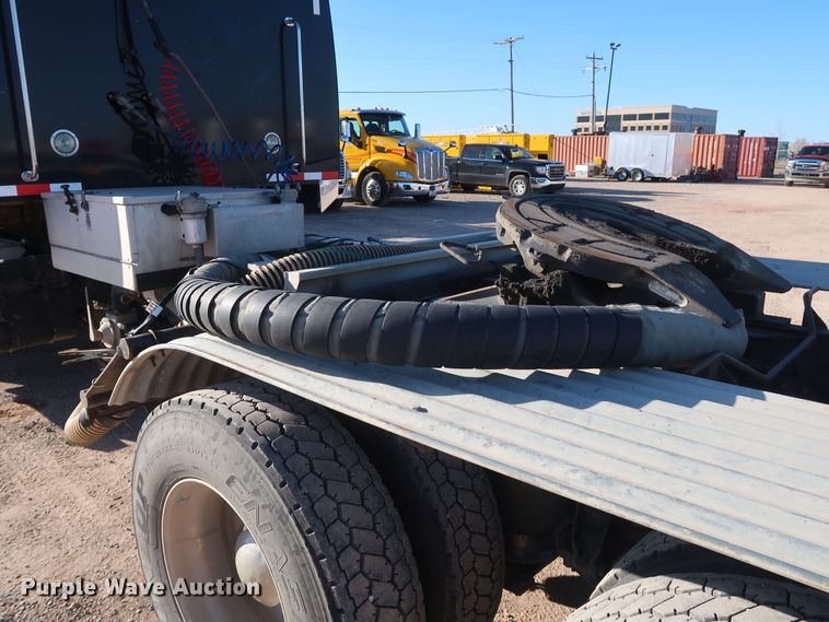 image for item GS9765 2013 Western Star 4900SB semi truck