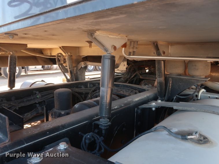 image for item GS9765 2013 Western Star 4900SB semi truck